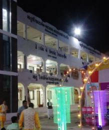 Comfortable Accommodation at Palitana